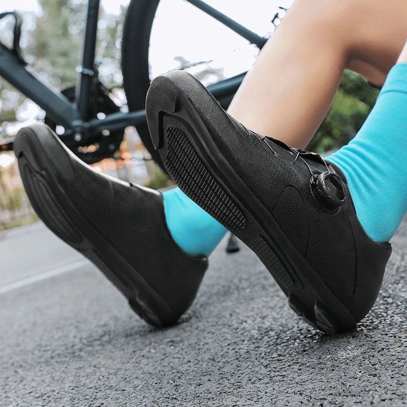 New unisex  leisure road mountain bike riding shoes four season  anti slip comfortable outdoor hard soled off-road riding shoes