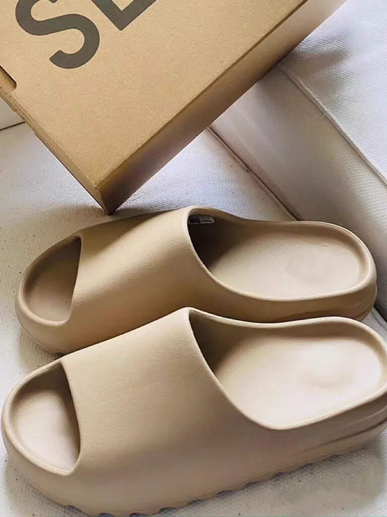 Summer Clogs Fashion Soft Bottom Beach Men Slippers Women's Sandals Nurse Medical Sabot EVA Slides Breathable Shoes